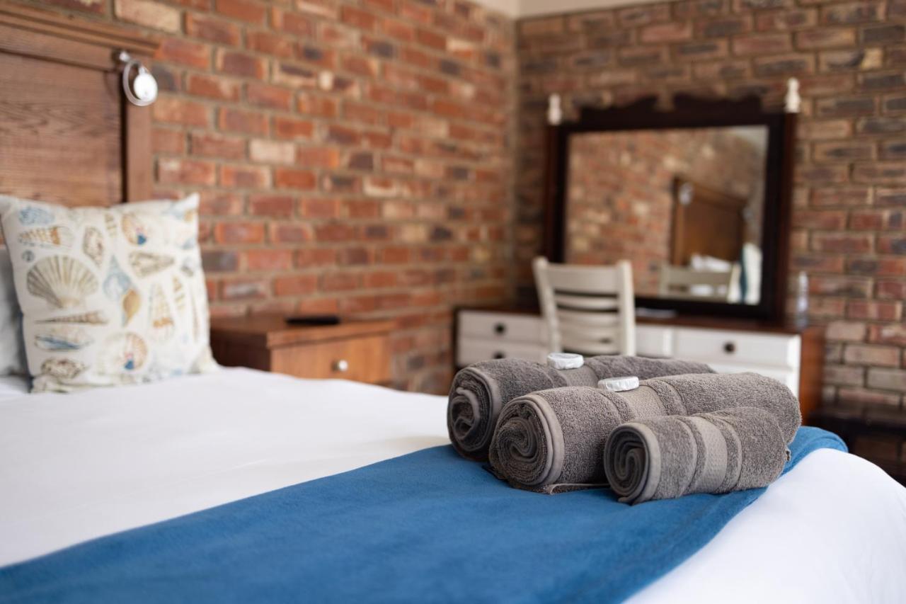 Hotel Opstal Guestfarm à Potchefstroom Extérieur photo