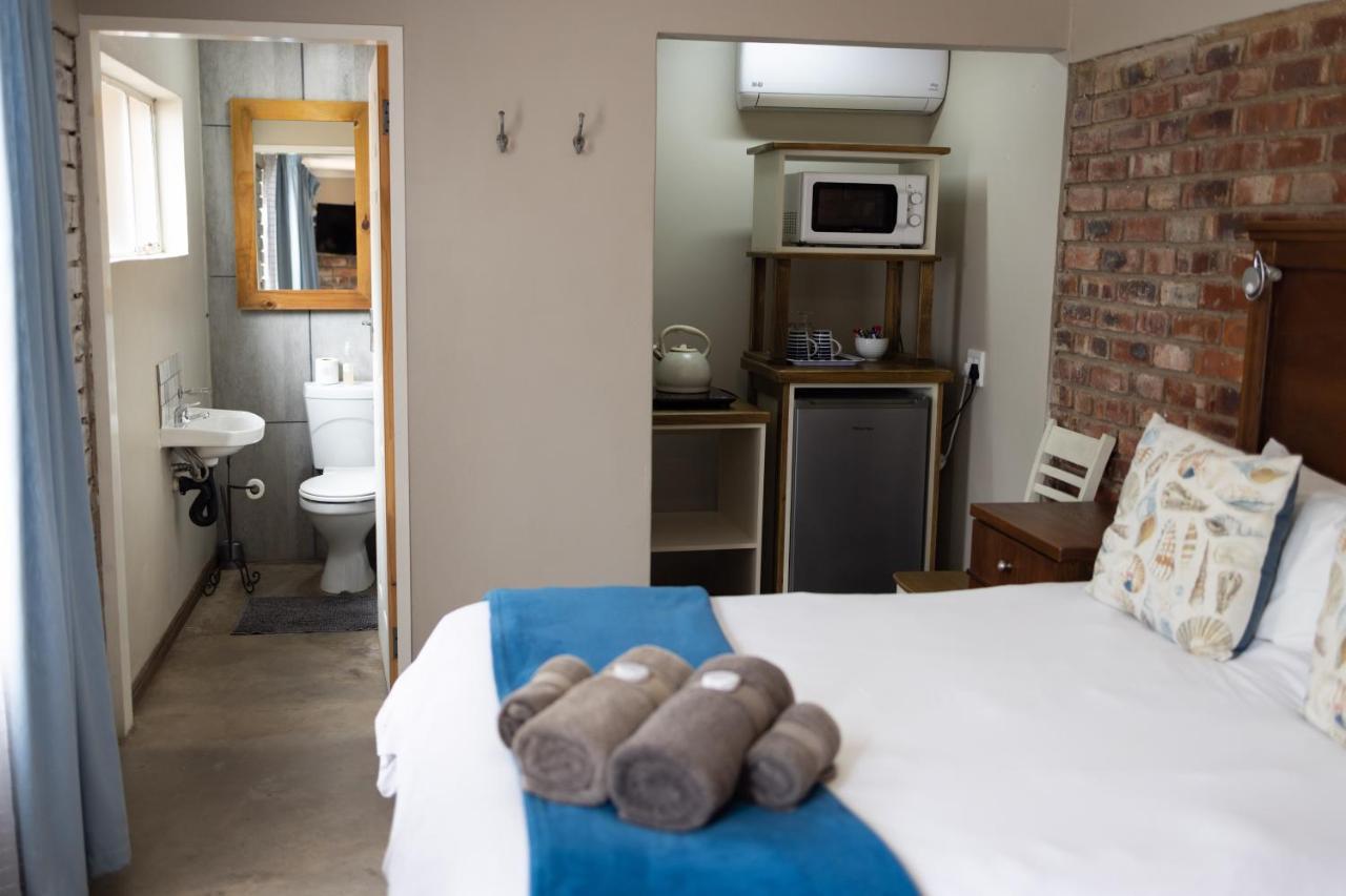 Hotel Opstal Guestfarm à Potchefstroom Extérieur photo