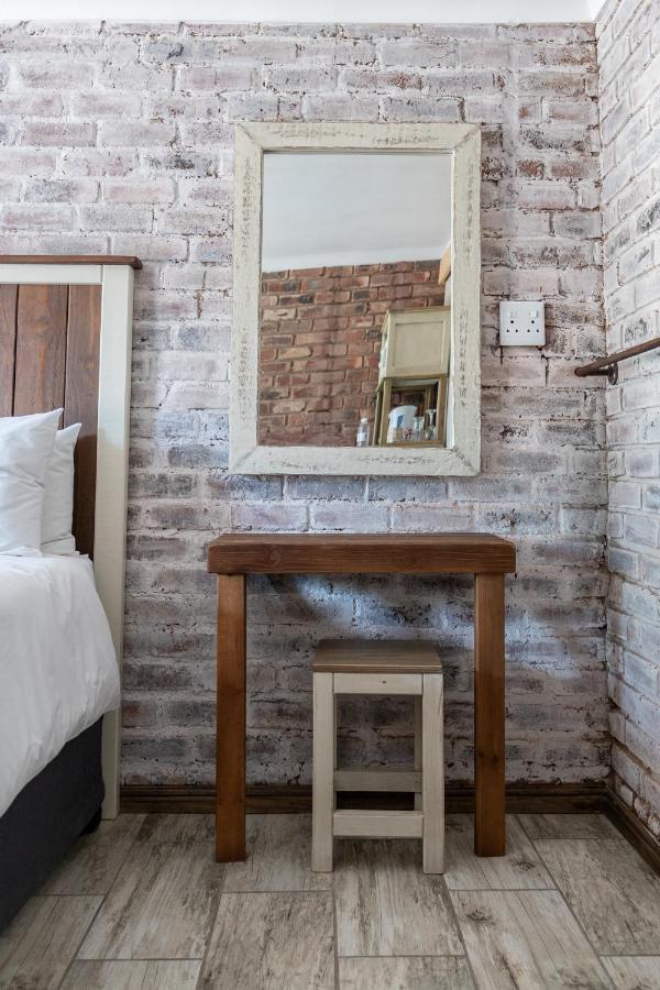 Hotel Opstal Guestfarm à Potchefstroom Extérieur photo