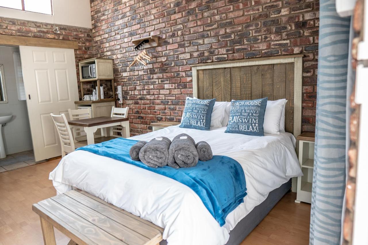 Hotel Opstal Guestfarm à Potchefstroom Extérieur photo